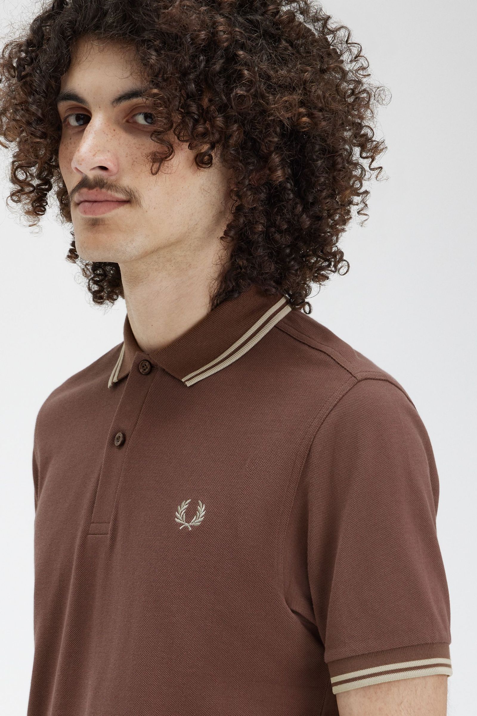 Fred Perry - TWIN TIPPED POLO SHIRT - Brick/Warm Grey