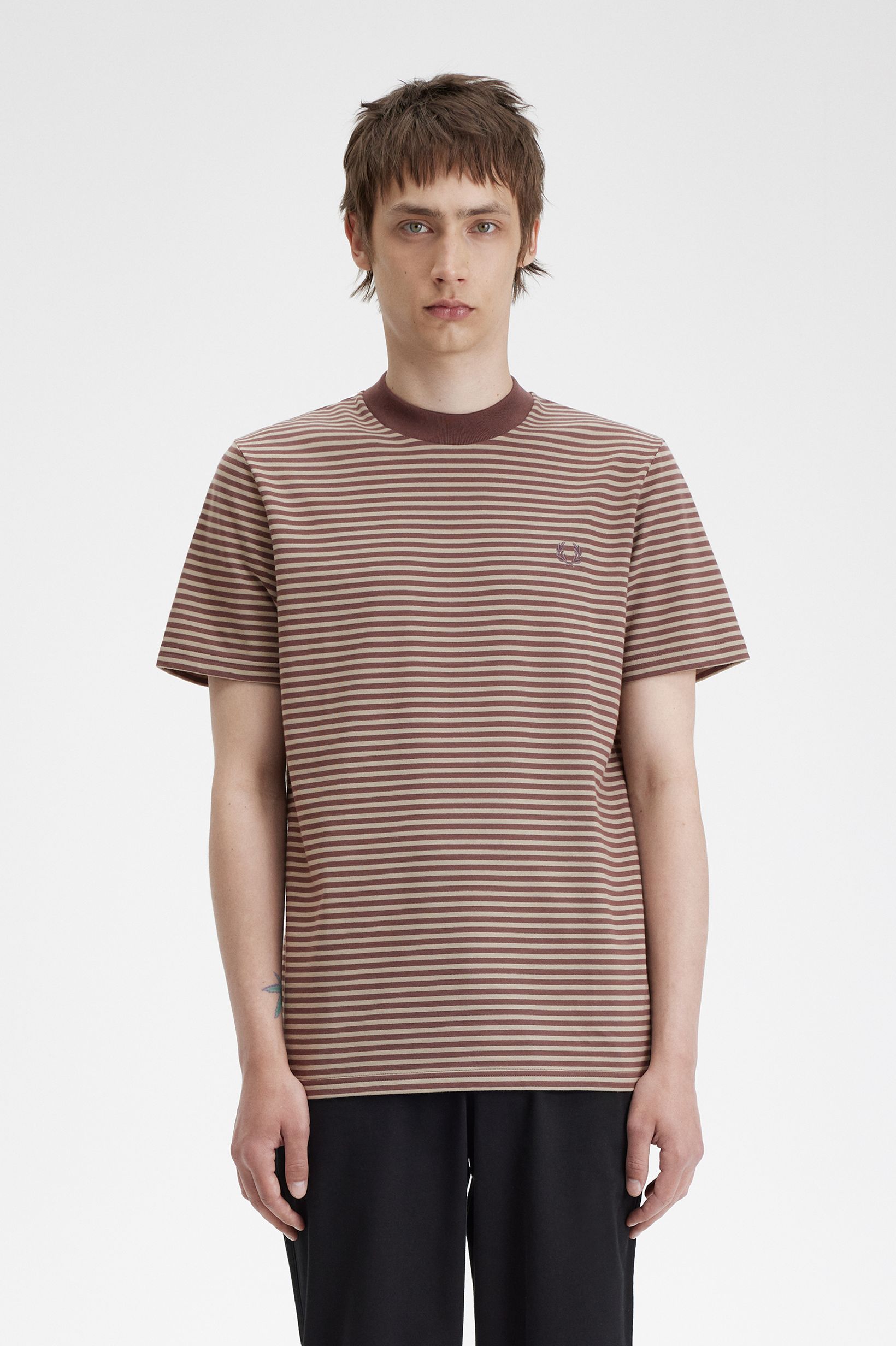 Fred Perry - FINE STRIPE HEAVY WEIGHT TEE - Brick/Warm Grey