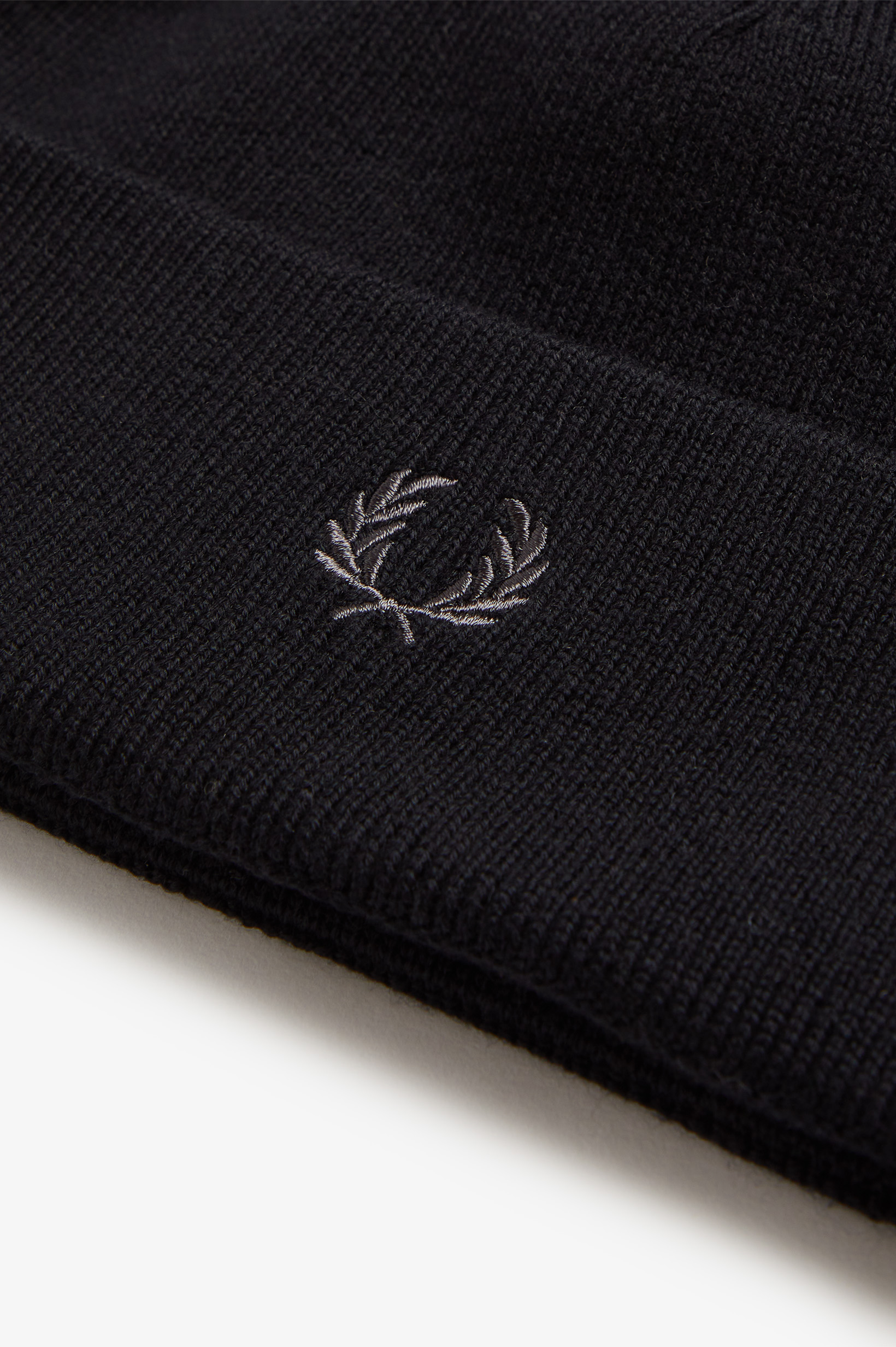 Fred Perry - MERINO WOOL BEANIE - Black/Gunmetal