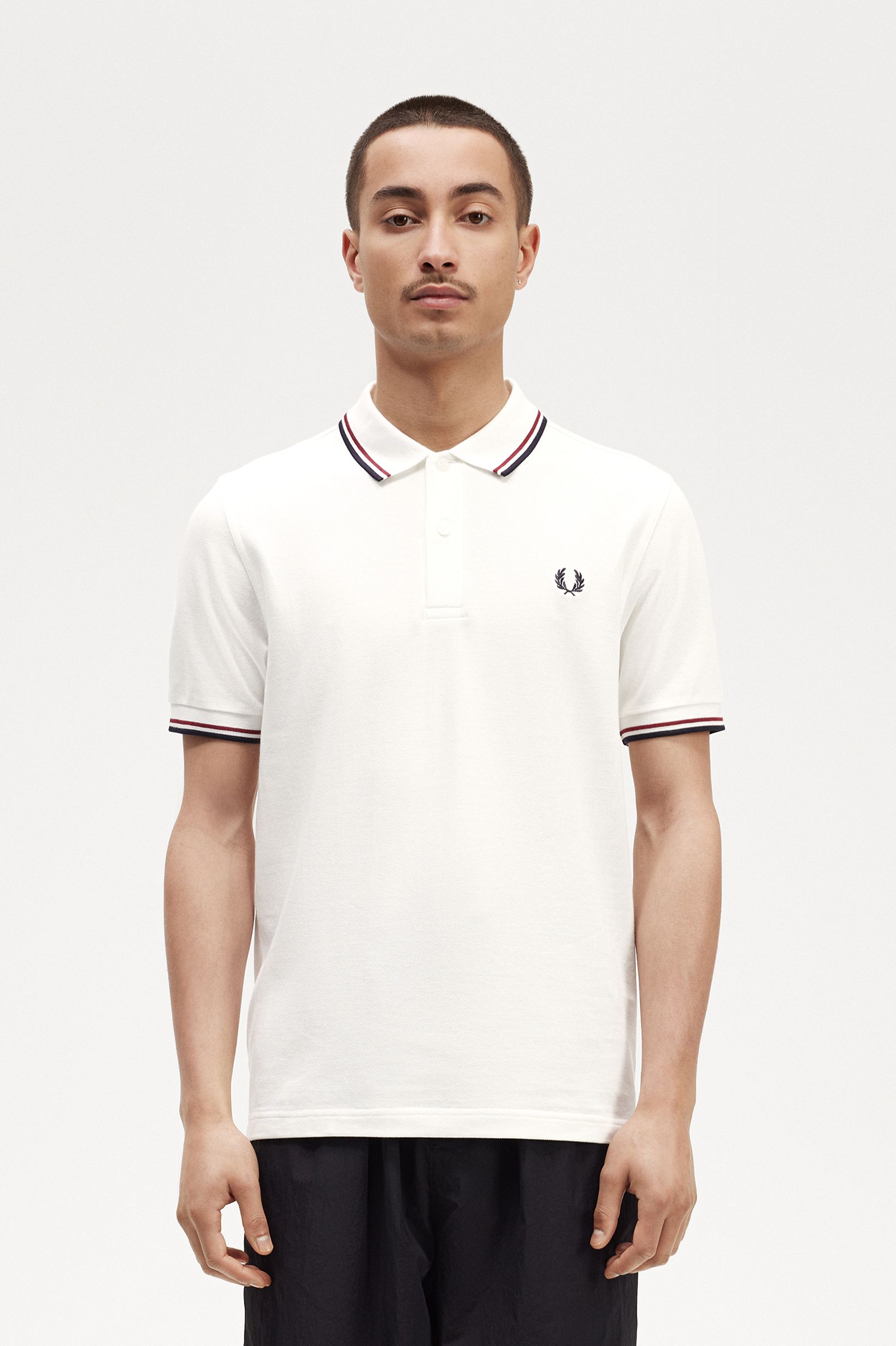 Fred Perry - TWIN TIPPED POLO SHIRT - Snow White/Burnt Red/Navy