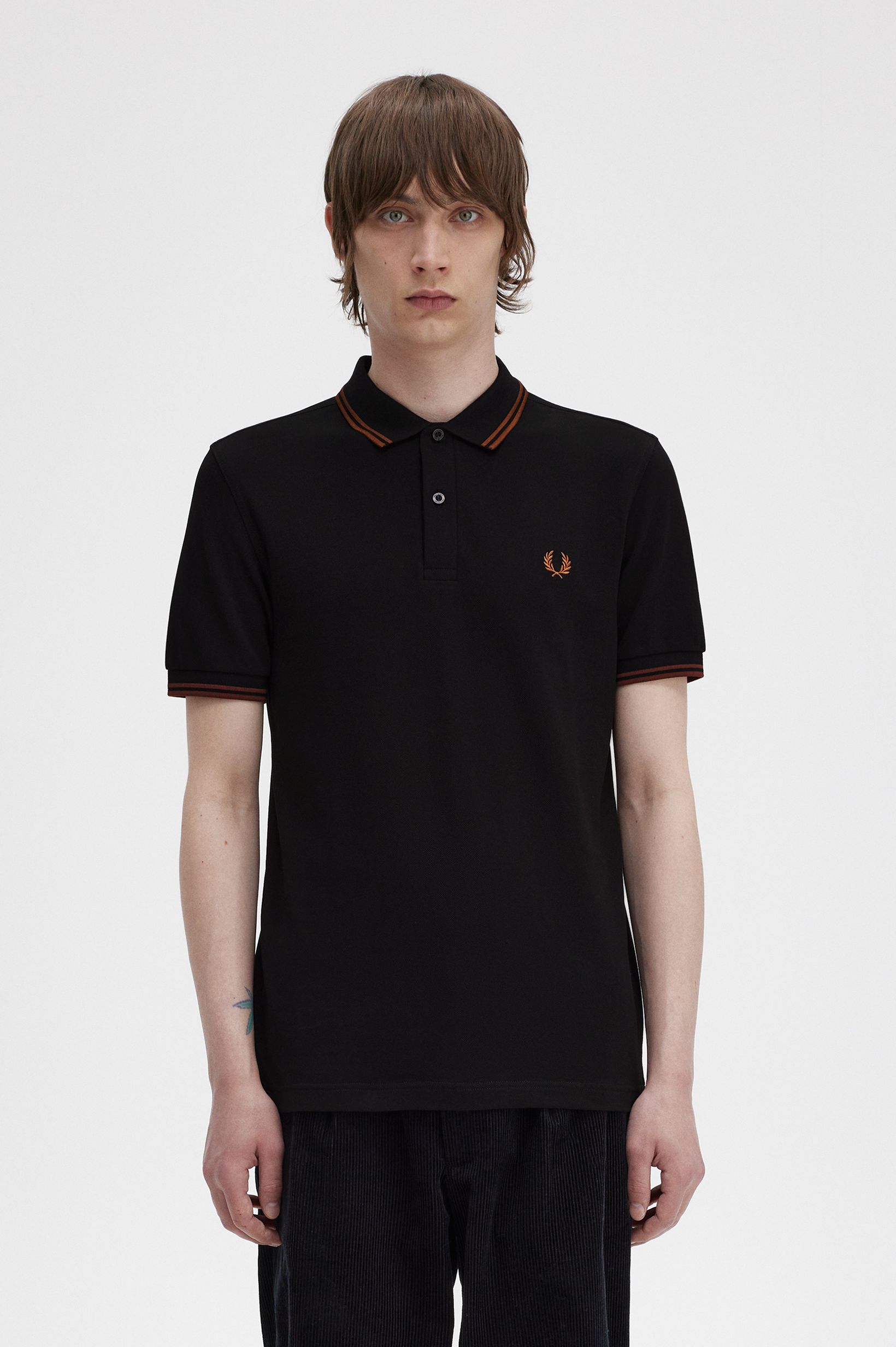 Fred Perry - TWIN TIPPED POLO SHIRT - Black/Whisky Brown