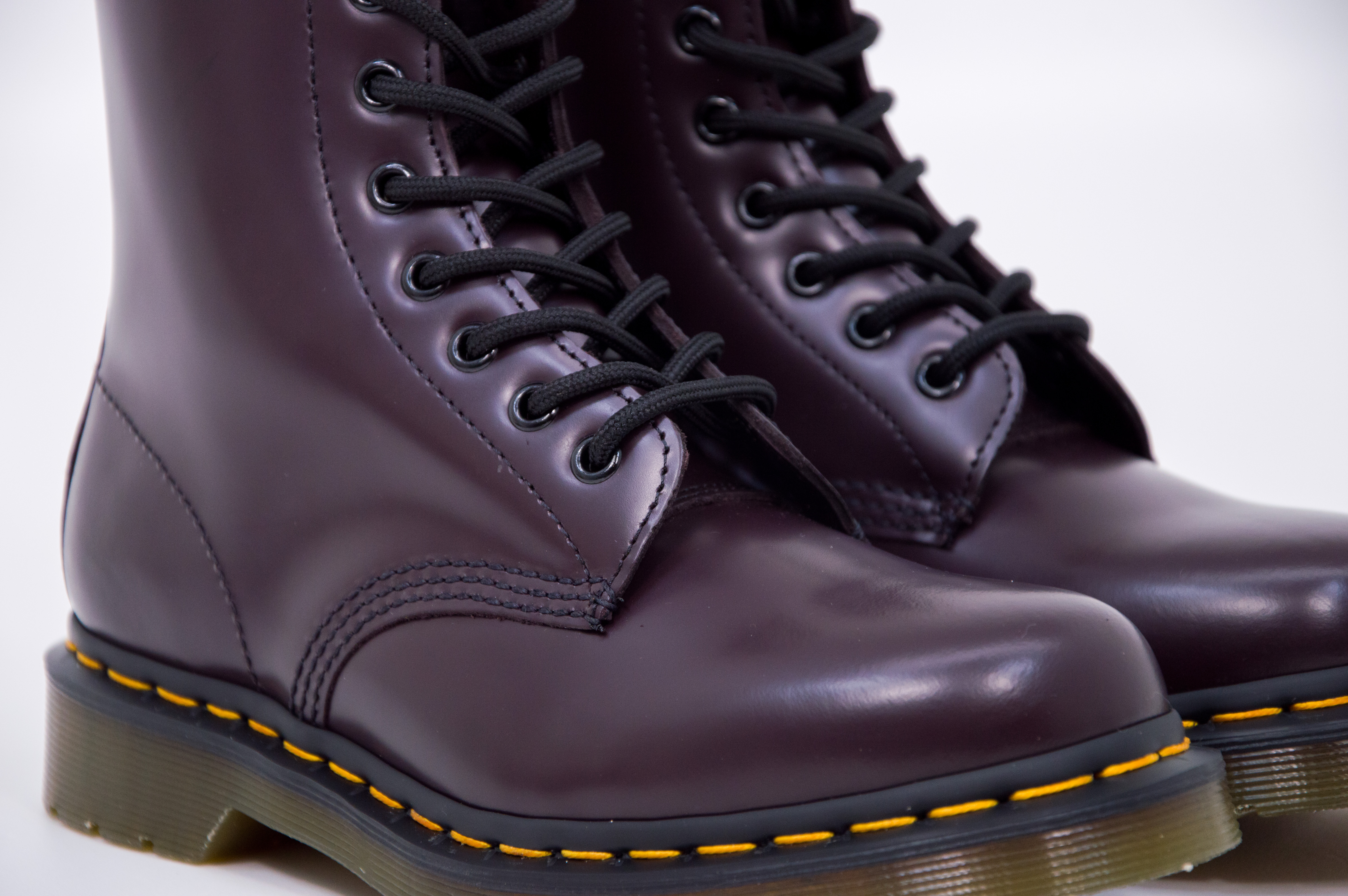 Dr. Martens - 1460 - Burgundy Vintage Smooth