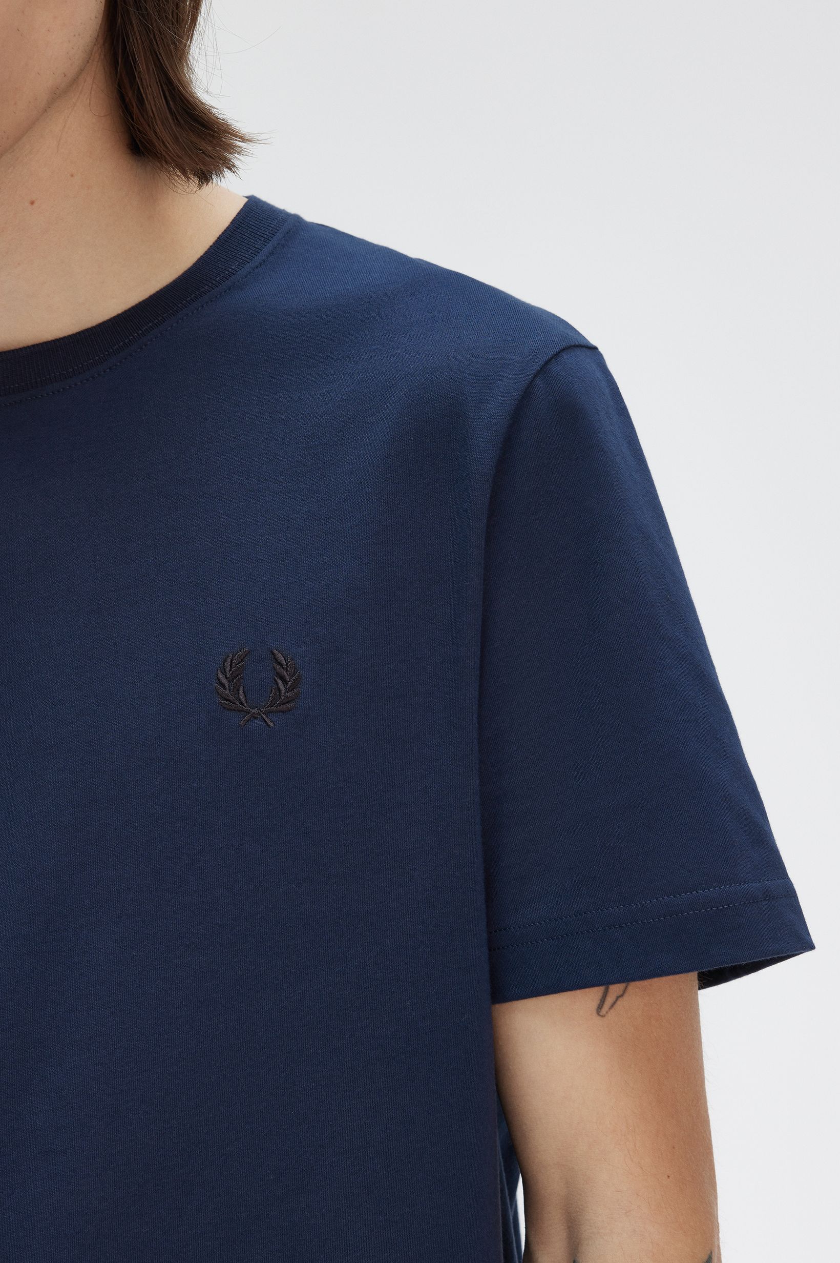 Fred Perry - CREW NECK T-SHIRT (MEN) - Tennis Blue