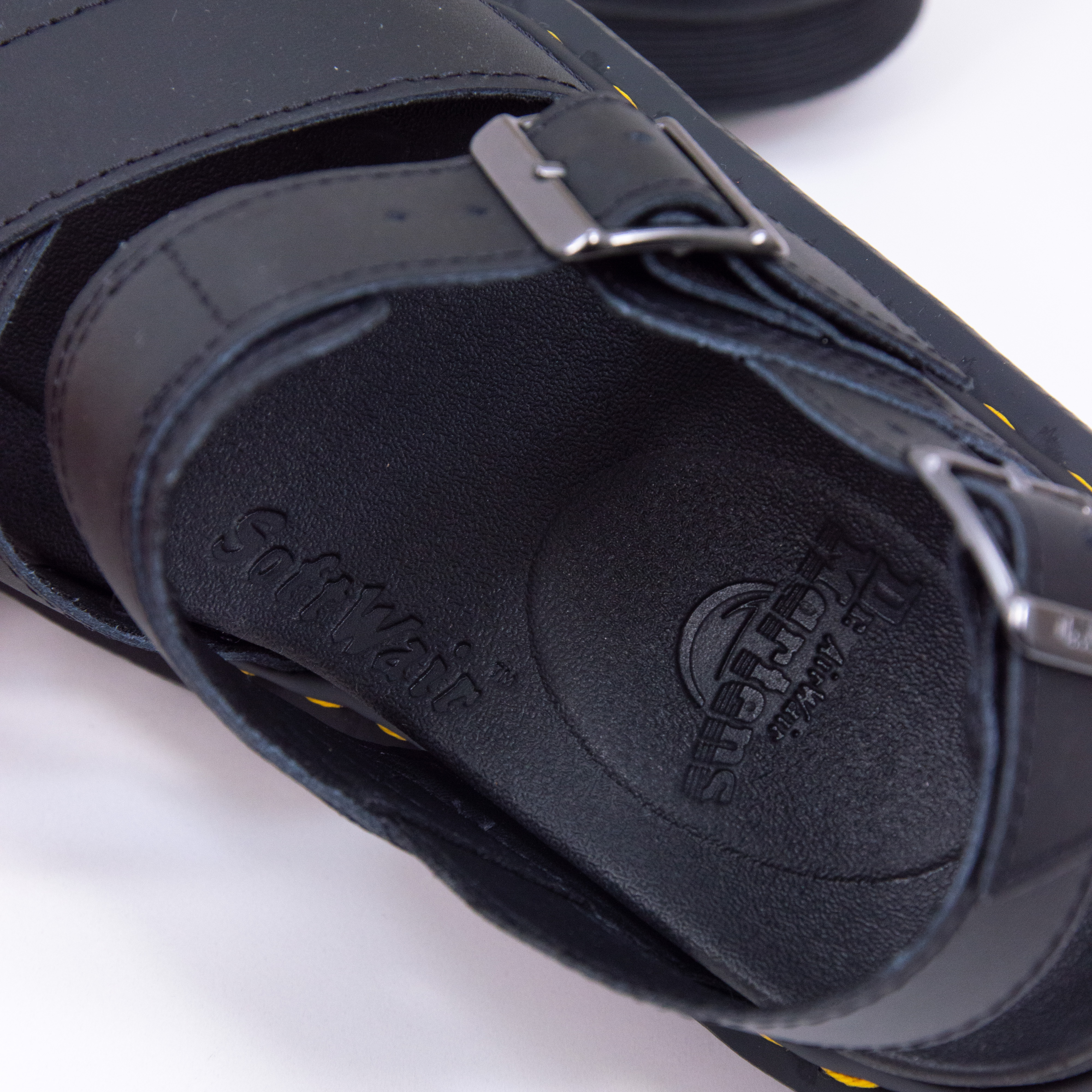 Dr. Martens - VOSS II - Black Hydro Dr. Martens - VOSS II - Black Hydro
