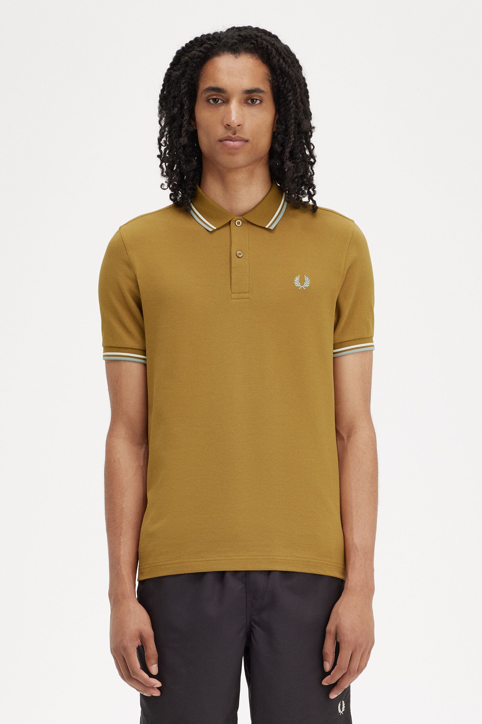 Fred Perry - TWIN TIPPED POLO SHIRT - Dark Caramel/Snow White/Silver Blue