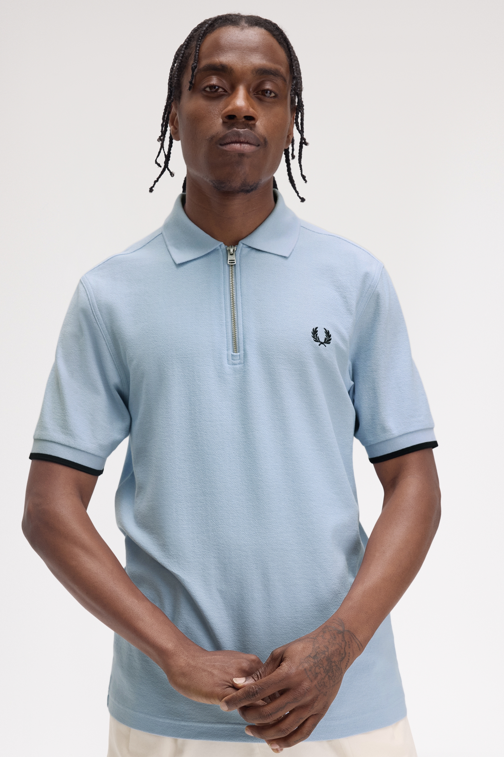Fred Perry - CREPE PIQUE ZIP NECK POLO SHIRT - Light Smoke