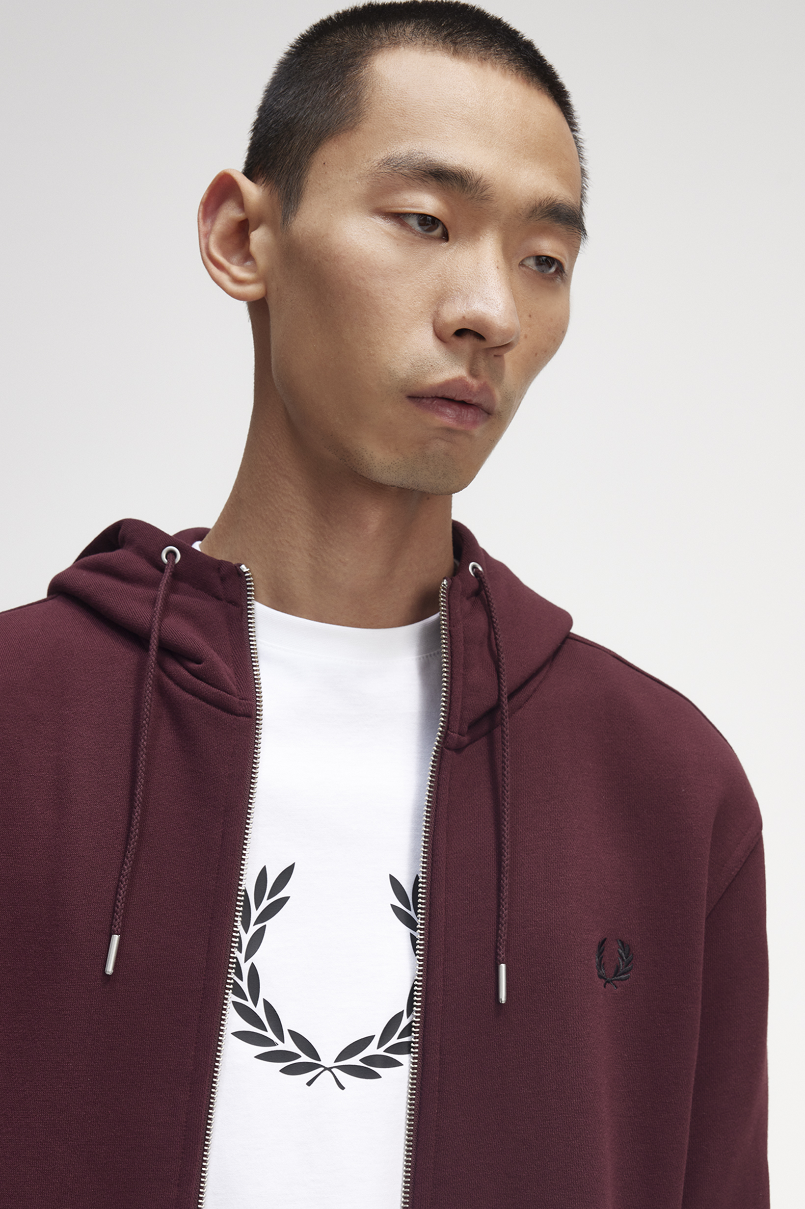 Fred Perry - HOODED ZIP TROUGH 