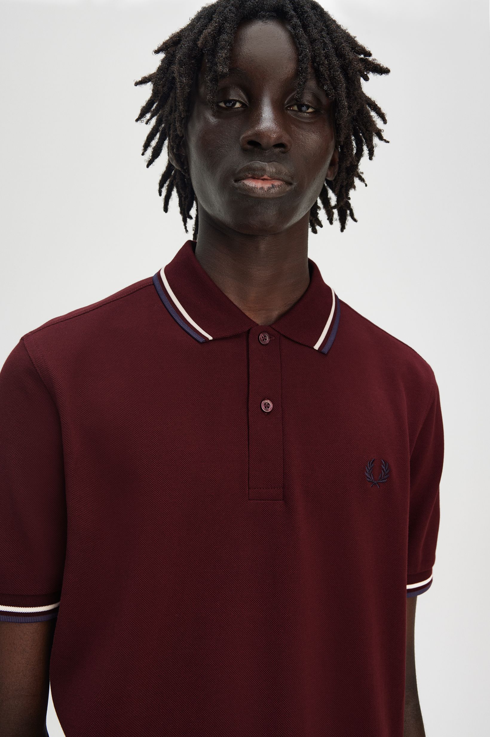 Fred Perry - TWIN TIPPED POLO SHIRT - Oxblood/Ecru/Tennis Blue Fred Perry - TWIN TIPPED POLO SHIRT - Oxblood/Ecru/Tennis Blue
