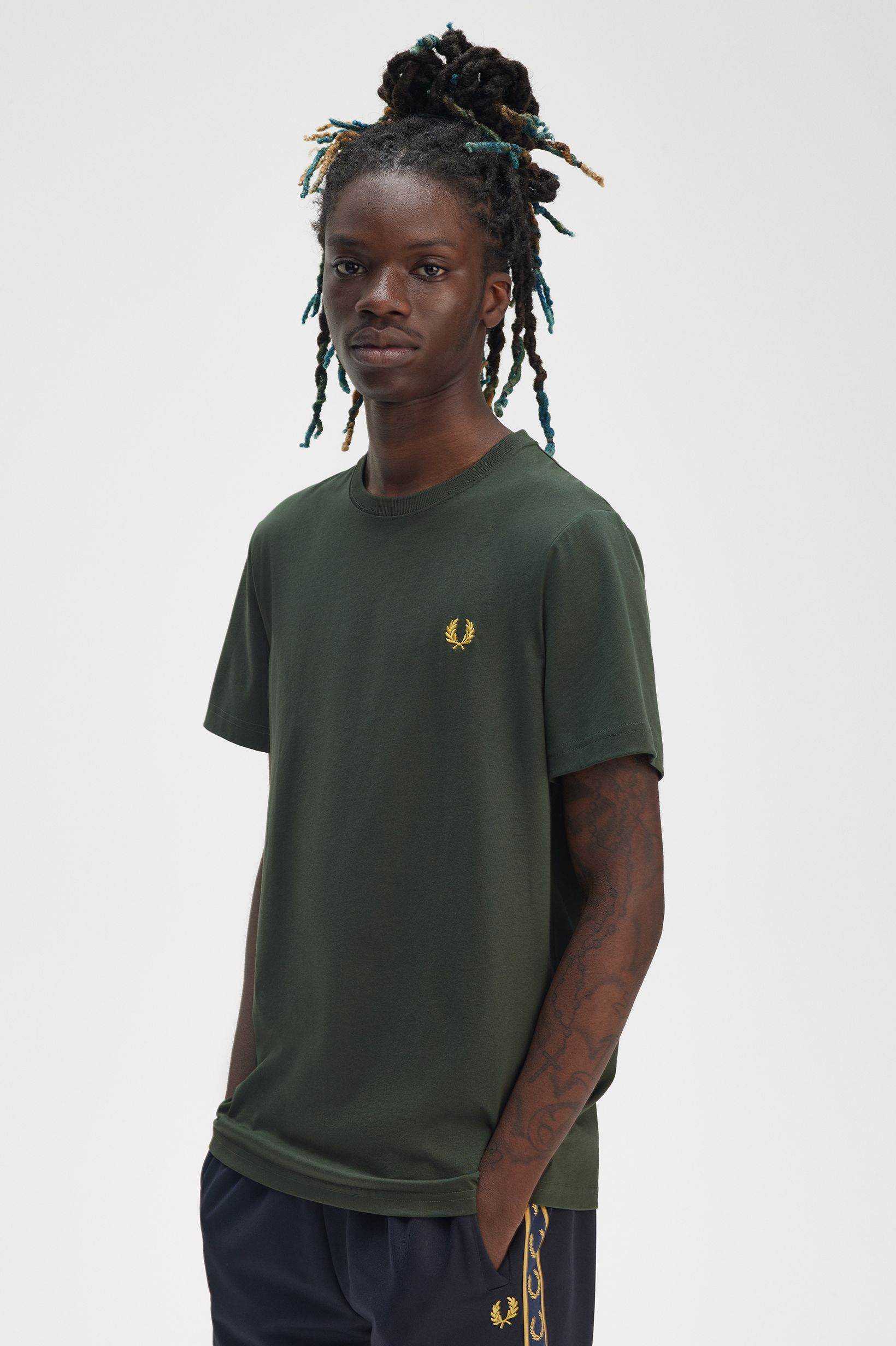 Fred Perry - CREW NECK T-SHIRT (MEN) - Court Green