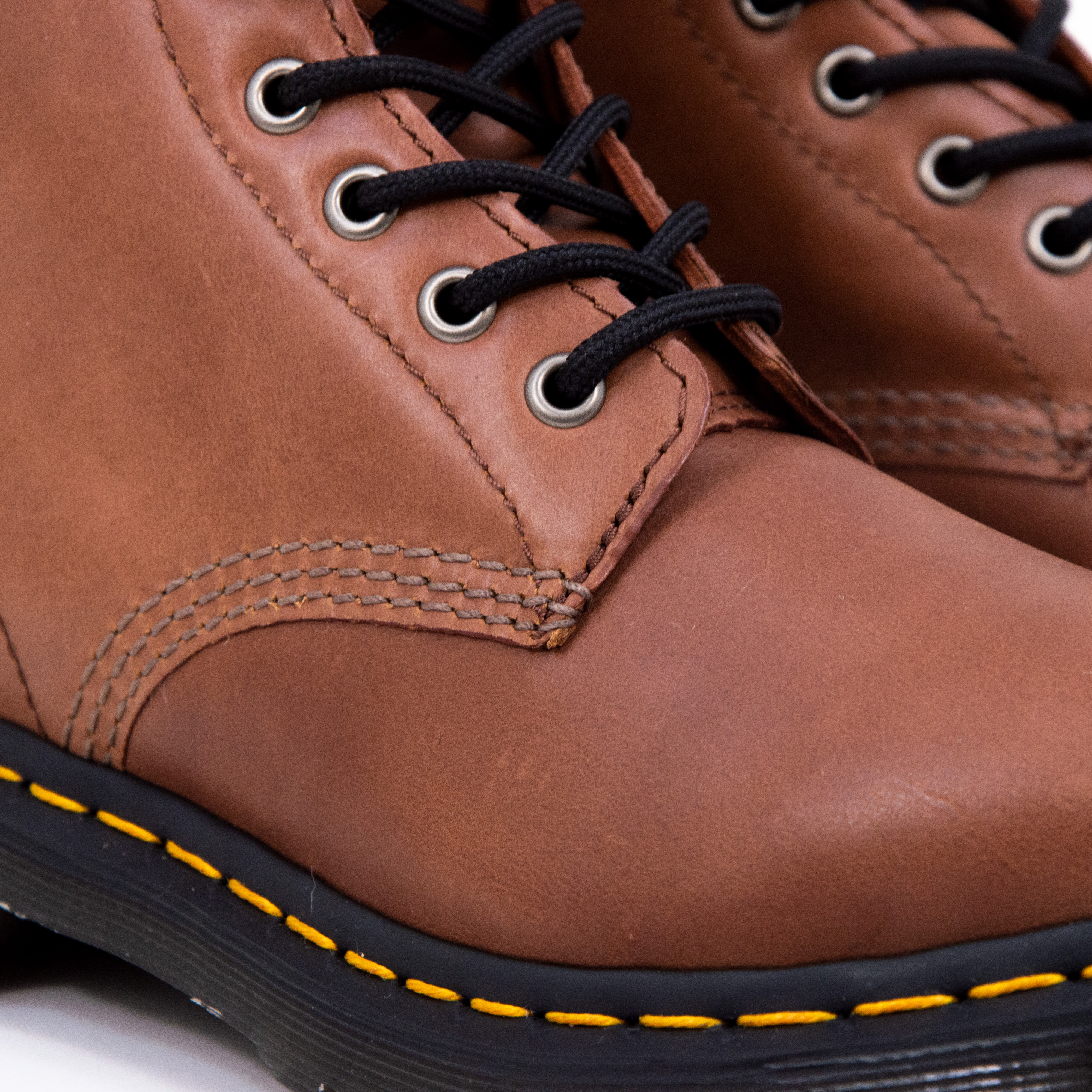 Dr. Martens - 1460 SERENA - Saddle Tan Farrier