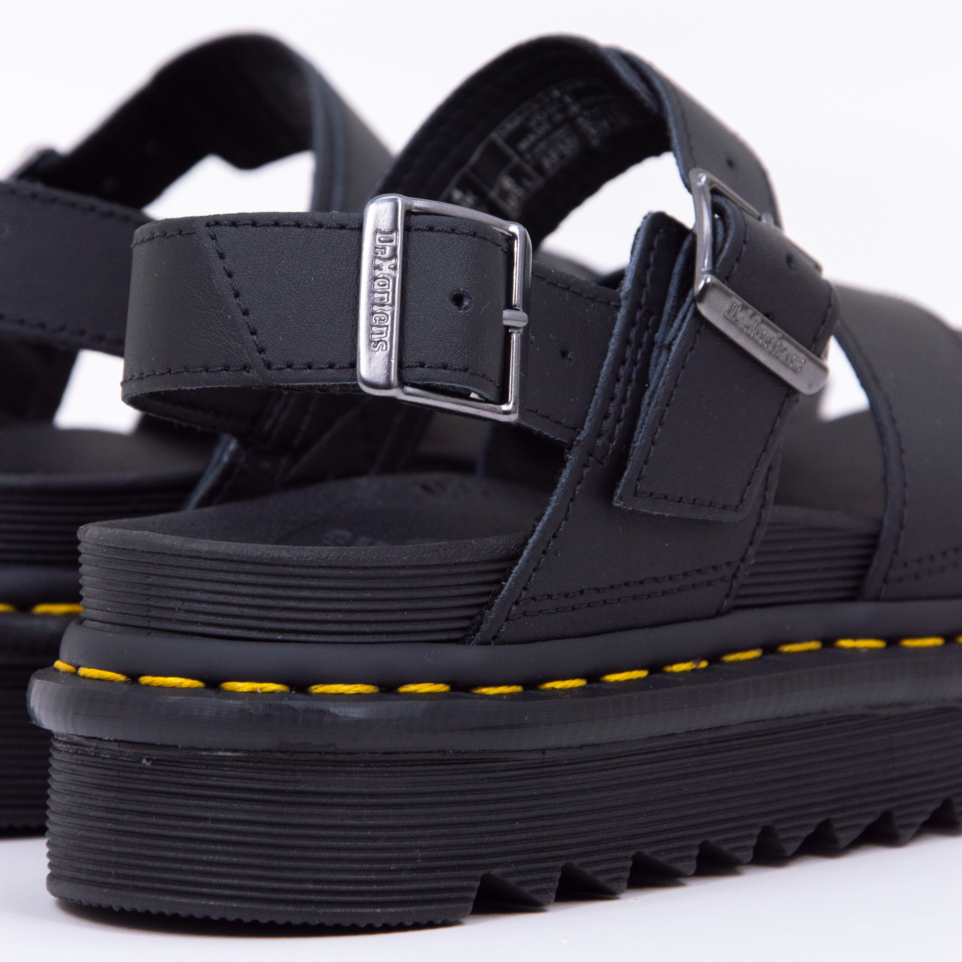 Dr. Martens - VOSS II - Black Hydro