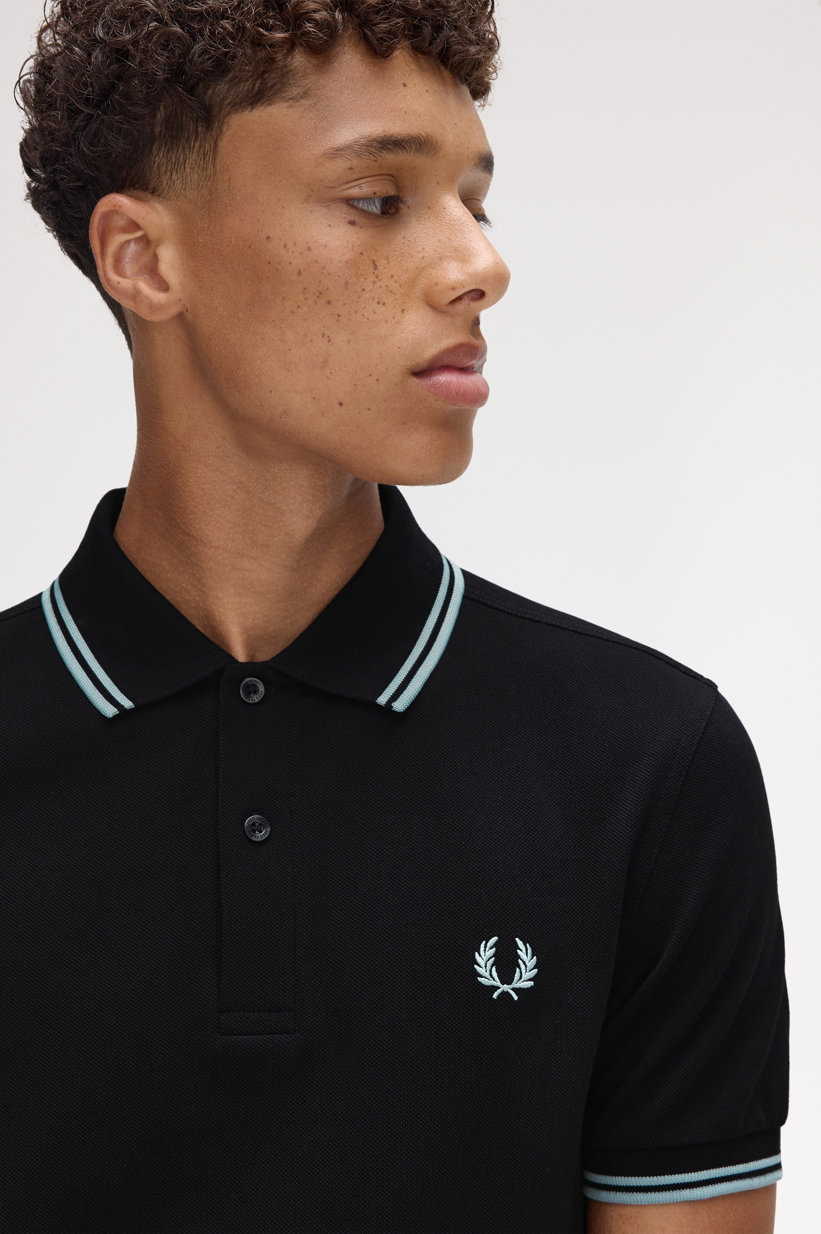 Fred Perry - TWIN TIPPED POLO SHIRT - Black/Silverblue