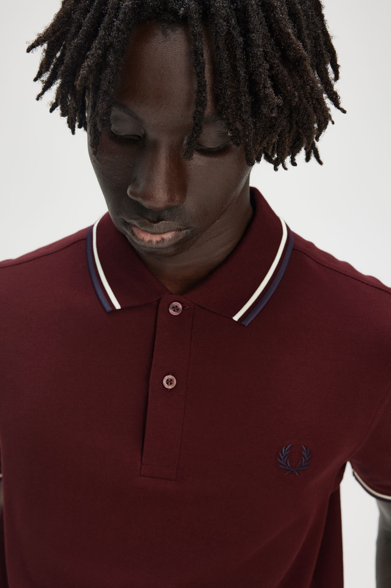 Fred Perry - TWIN TIPPED POLO SHIRT - Oxblood/Ecru/Tennis Blue Fred Perry - TWIN TIPPED POLO SHIRT - Oxblood/Ecru/Tennis Blue