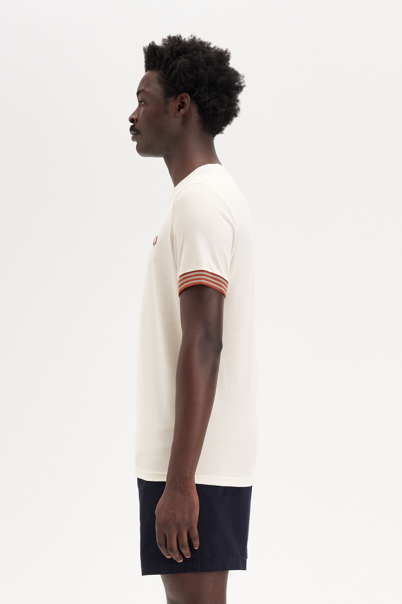 Fred Perry - STRIPED CUFF T-SHIRT - Light Ecru
