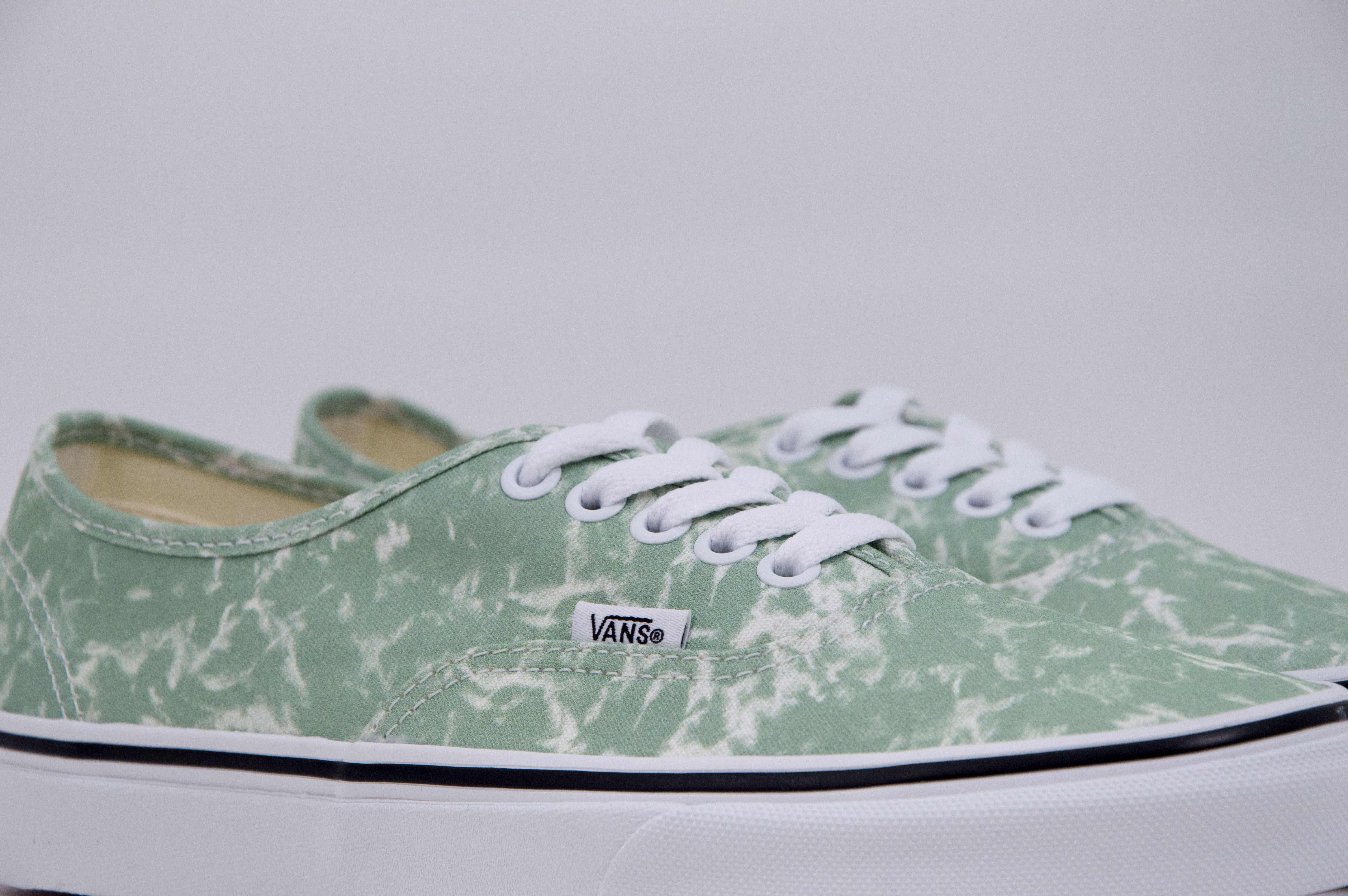 Vans - AUTHENTIC - (Washes) Celadon Green/True White