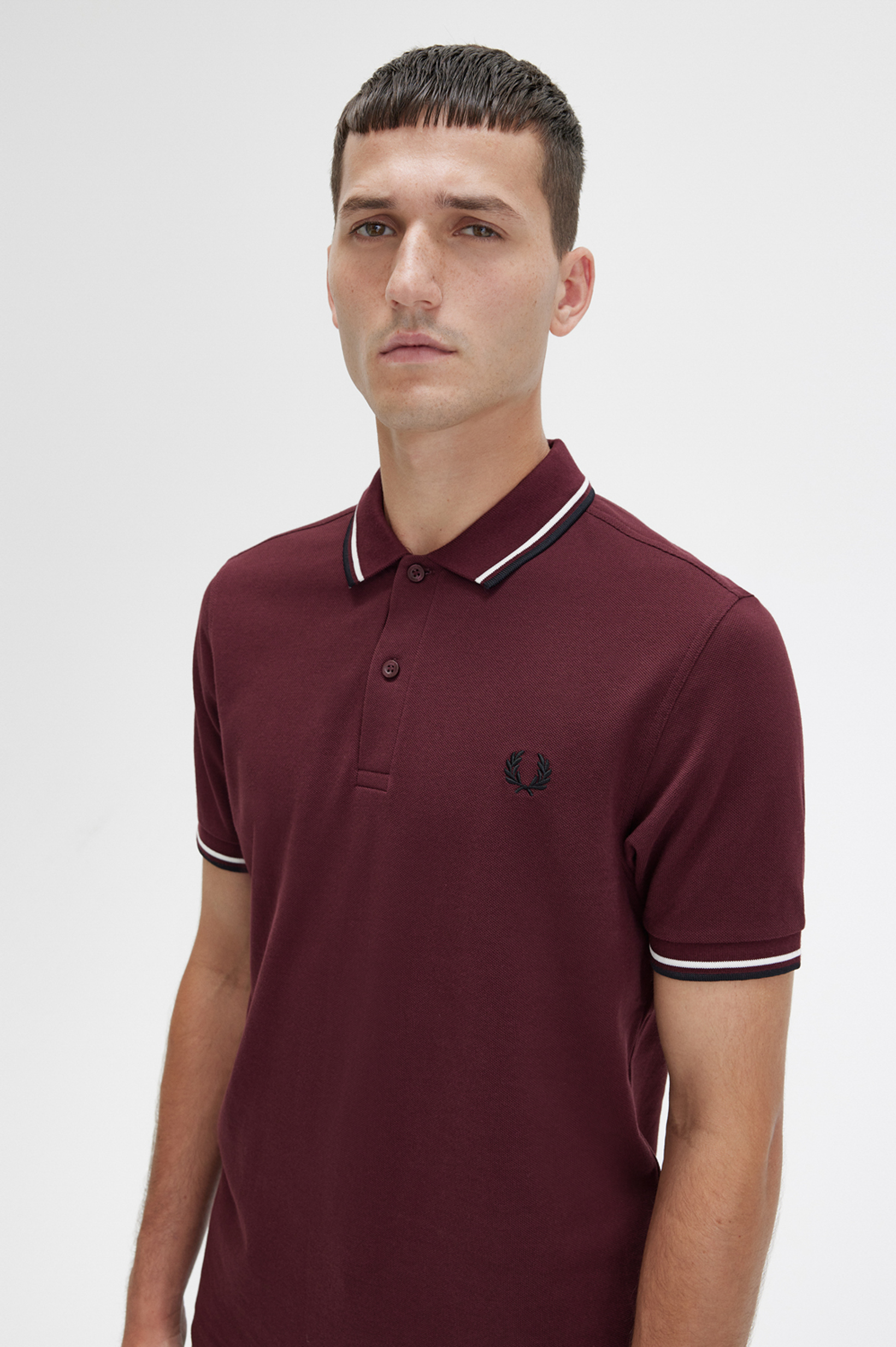 Fred Perry - TWIN TIPPED POLO SHIRT - Oxblood/Ecru/Black