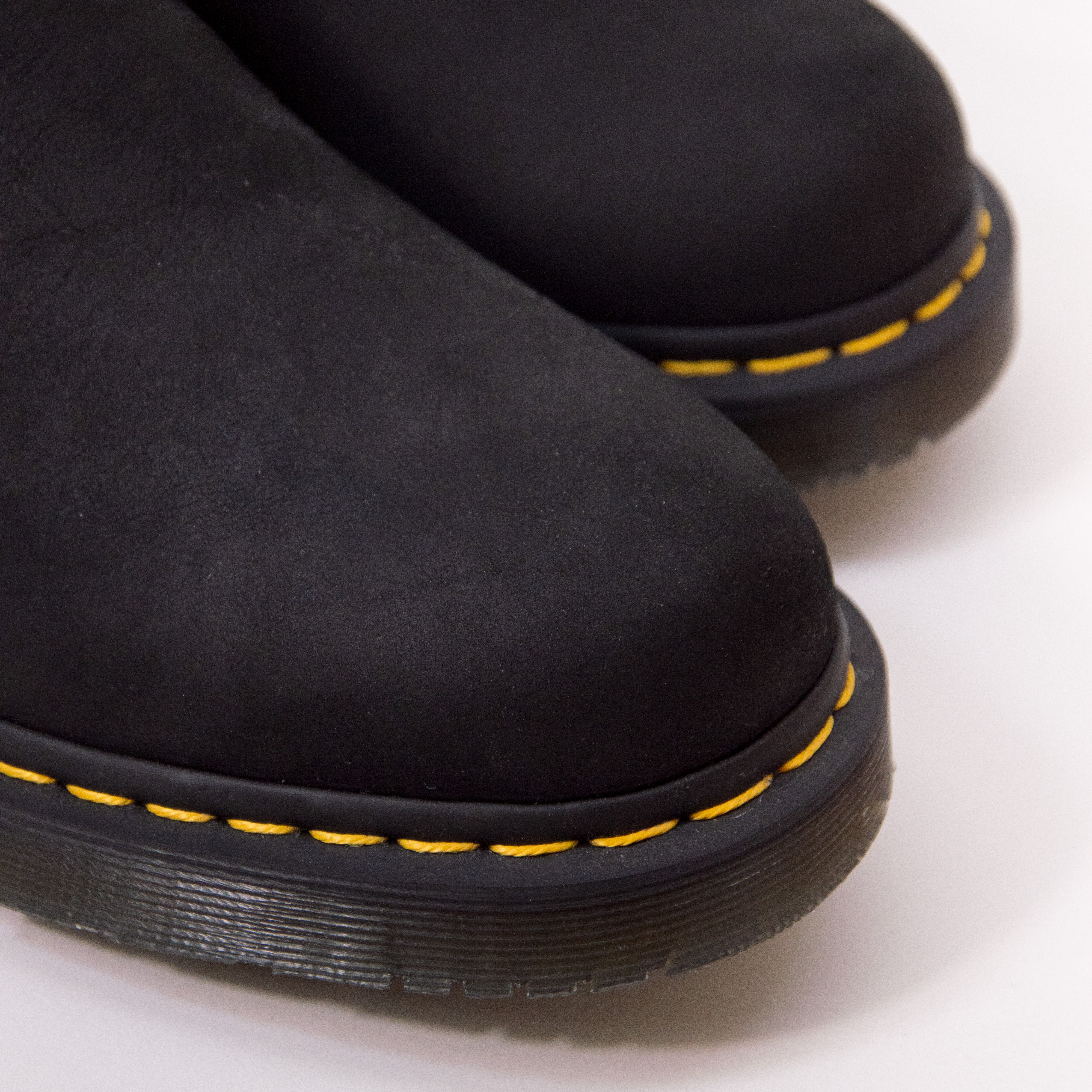 Dr. Martens - 2976 CHELSEA WINTERGRIP - Black (Outlaw WP)