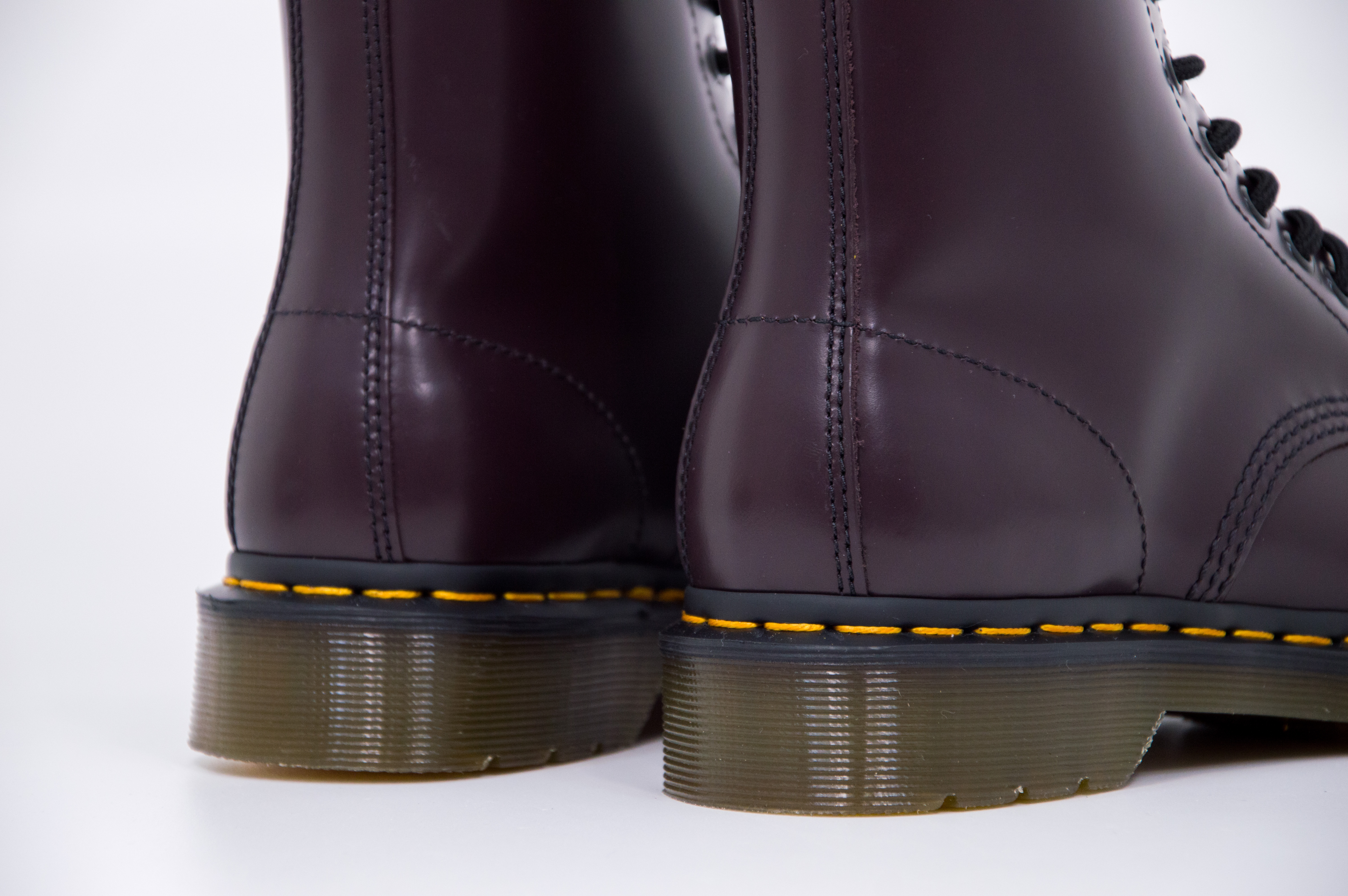 Dr. Martens - 1460 - Burgundy Smooth Dr. Martens - 1460 - Burgundy Smooth